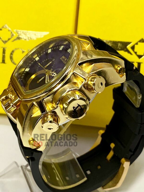 Relógio Masculino Invicta Zeus Magnum Linha Gold One Dourado fundo Preto Pulseira de Borracha Preta - Image 4